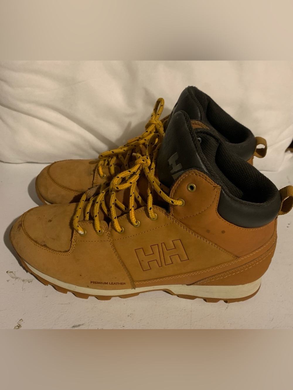 Helly Hansen Men’s Wheat/Tan Lace-Up Leather Boots
